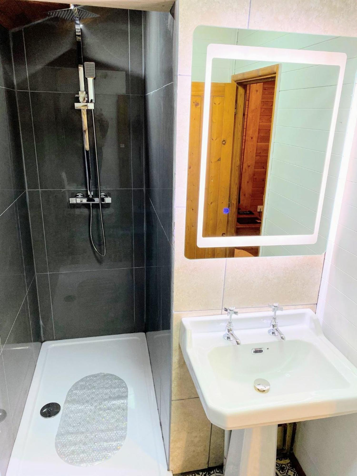 Villa Otter 4 Hot Tub - Huntersmoon-Warminster-Bath-Salisbury Esterno foto
